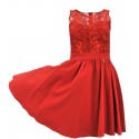 Sukienka rozkloszowana z koronką i kieszeniami (czerwona)