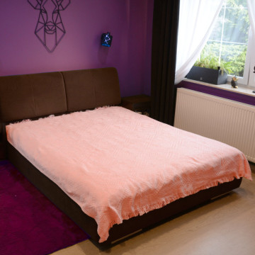 Różowa Narzuta 200x240 ŻAKARD 17515 Różowa narzuta na łóżko narzuta z frędzlami